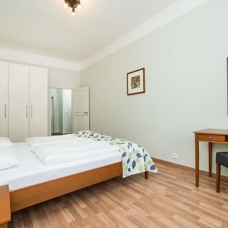Hotel Orion Прага Екстер'єр фото