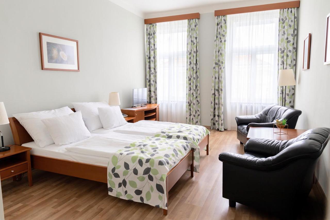 Hotel Orion Прага Екстер'єр фото