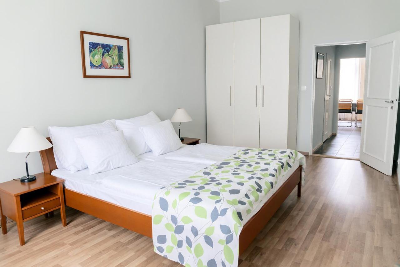 Hotel Orion Прага Екстер'єр фото
