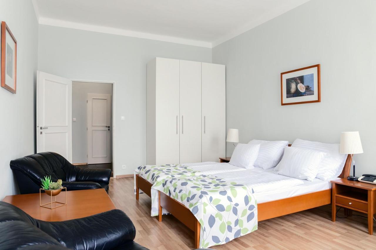 Hotel Orion Прага Екстер'єр фото