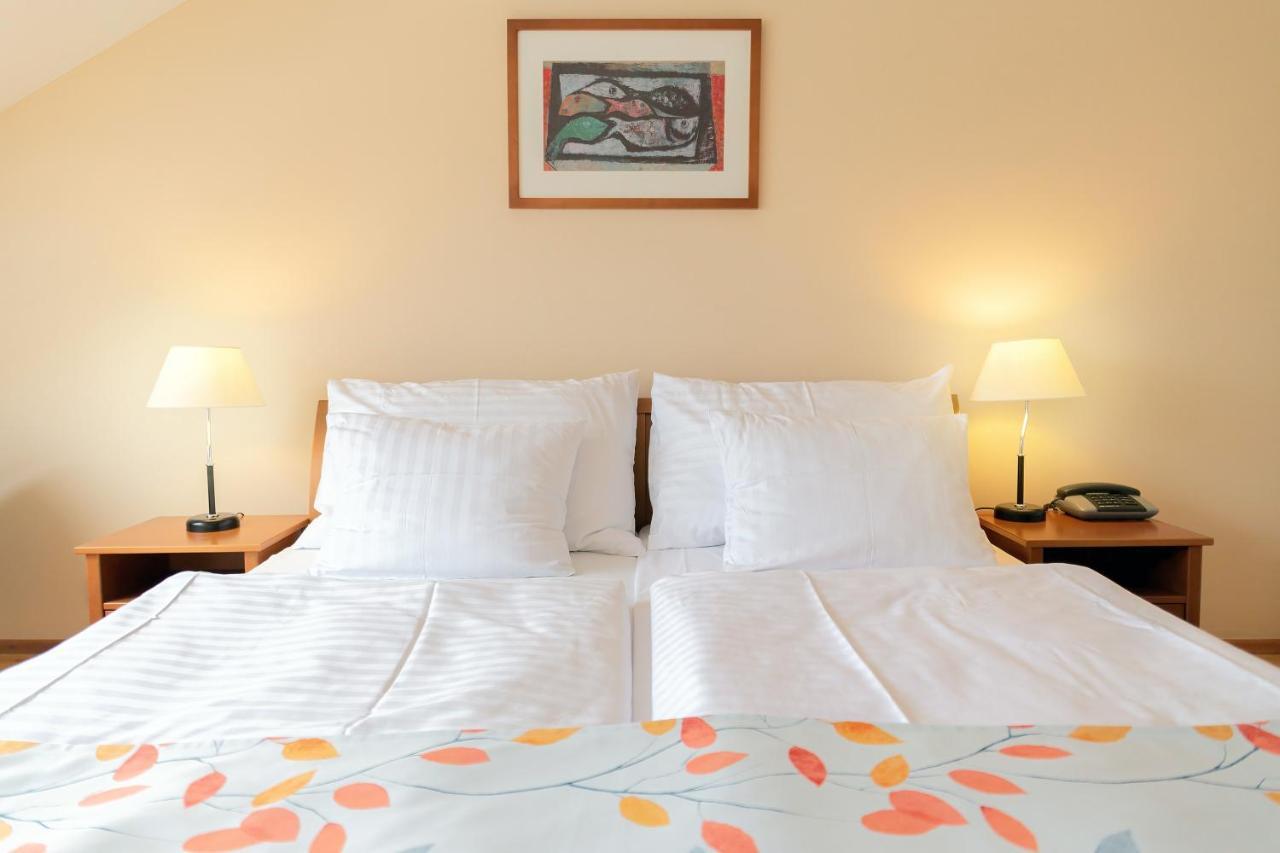 Hotel Orion Прага Екстер'єр фото