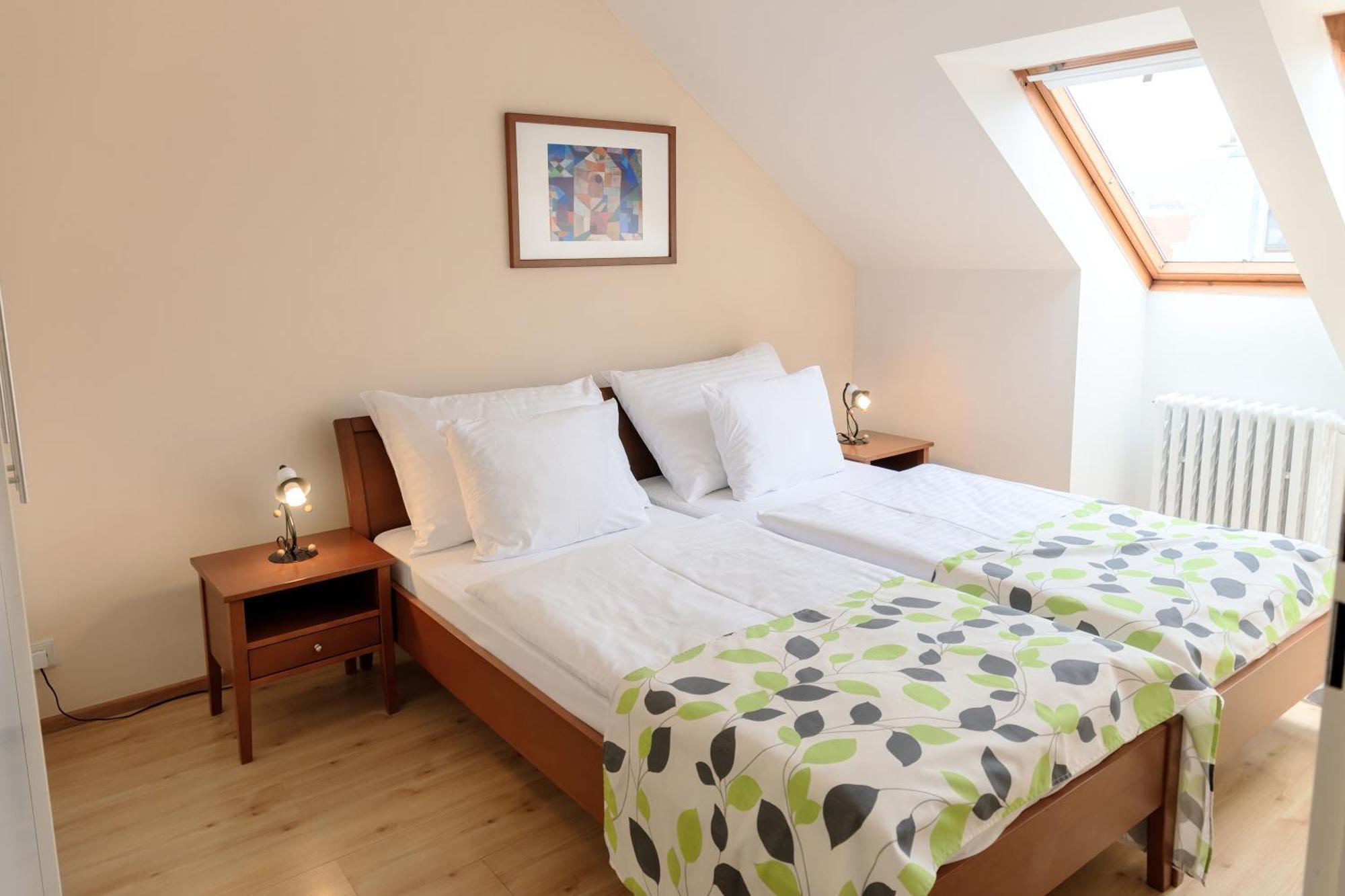 Hotel Orion Прага Екстер'єр фото